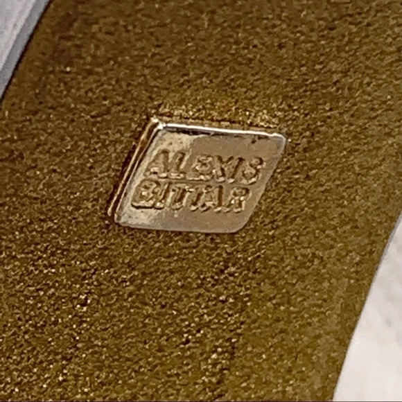 Alexis Bittar Black Carved Lucite Tapered Bangle - Picture 5 of 5